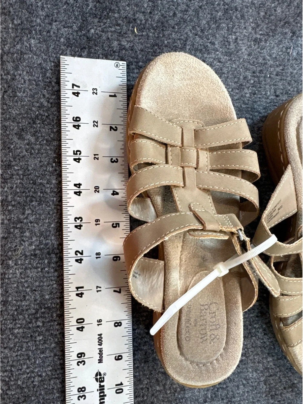 Croft & Barrow Women’s Beige Strappy Wedge Sandals Slip On Comfort Shoes